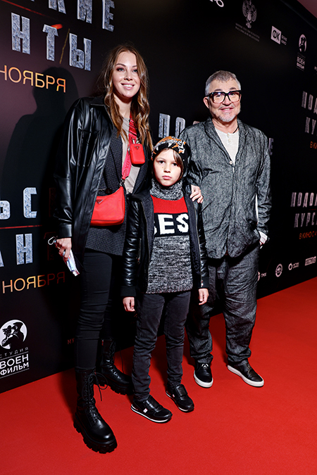 Светлана Иванова, Джаник Файзиев, Сергей Безруков, Ольга Кабо и другие на премьере фильма "Подольские курсанты" Светлана Иванова, Джаник Файзиев, Сергей Безруков, Ольга Кабо и другие на премьере фильма "Подольские курсанты" Кино,Кино