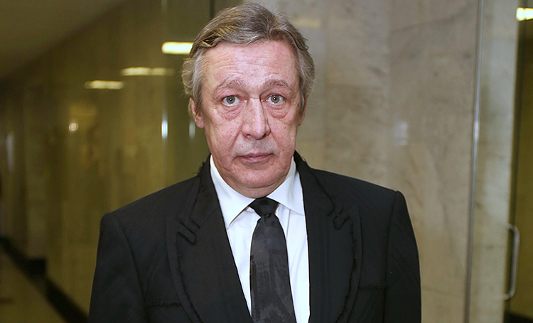 Михаил Ефремов публично обратился к родственникам погибшего из-за него водителя: "Я не понимаю, как дальше жить"