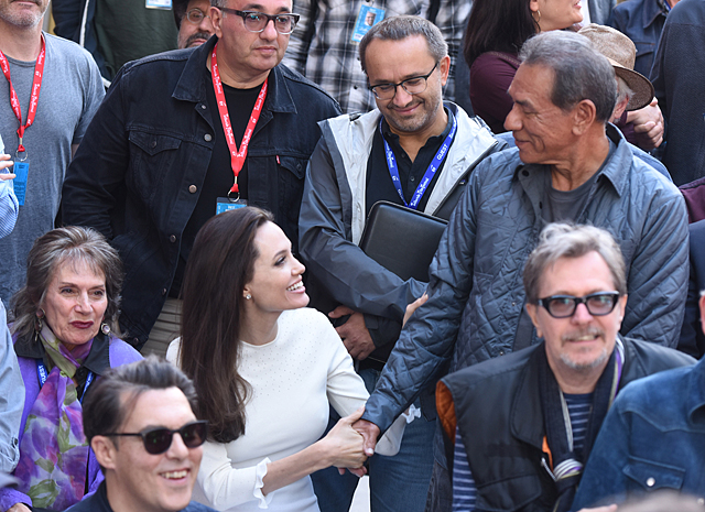 Анджелина Джоли встретилась с Натали Портман, Резо Гигинеишвили и другими на кинофестивале в Теллурайде
