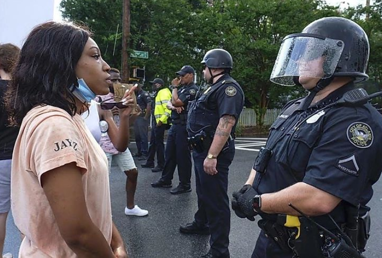Полицейские Атланты перестали отвечать на вызовы // Брошенная армия