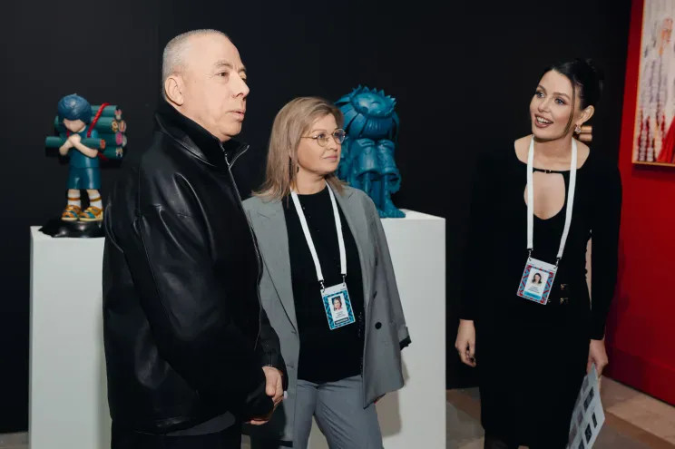 Филипп Киркоров, Дмитрий Песков и Татьяна Навка, Тимати с возлюбленной Валентиной Ивановой посетили ярмарку современного искусства 