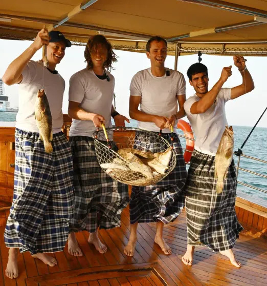 Андрей Рублёв, Даниил Медведев, Янник Синнер и Карлос Алькарас порыбачили вместе перед турниром в Дохе Андрей Рублёв, Даниил Медведев, Янник Синнер и Карлос Алькарас порыбачили вместе перед турниром в Дохе instagram (инстаграм),социальная сеть,Андрей Рублев,Брукс Надер,Даниил Медведев,карлос алькарас,Стефанос Циципас,янник синнер