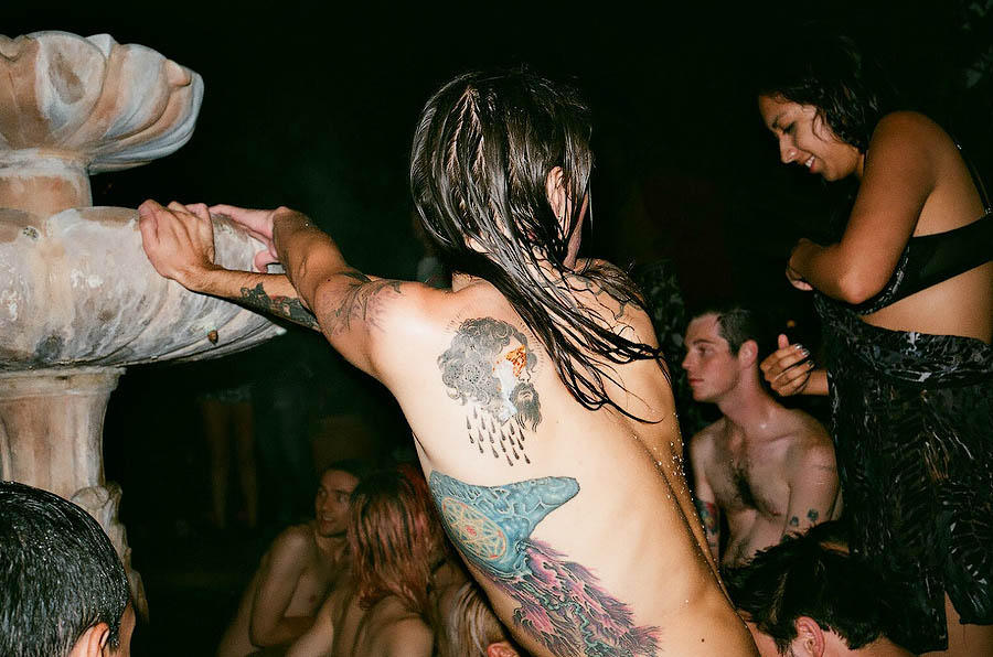 Сексуальные провокации ночного Берлина в работах Мaксима Бaллeстeрoса Сексуальные провокации ночного Берлина в работах Мaксима Бaллeстeрoса