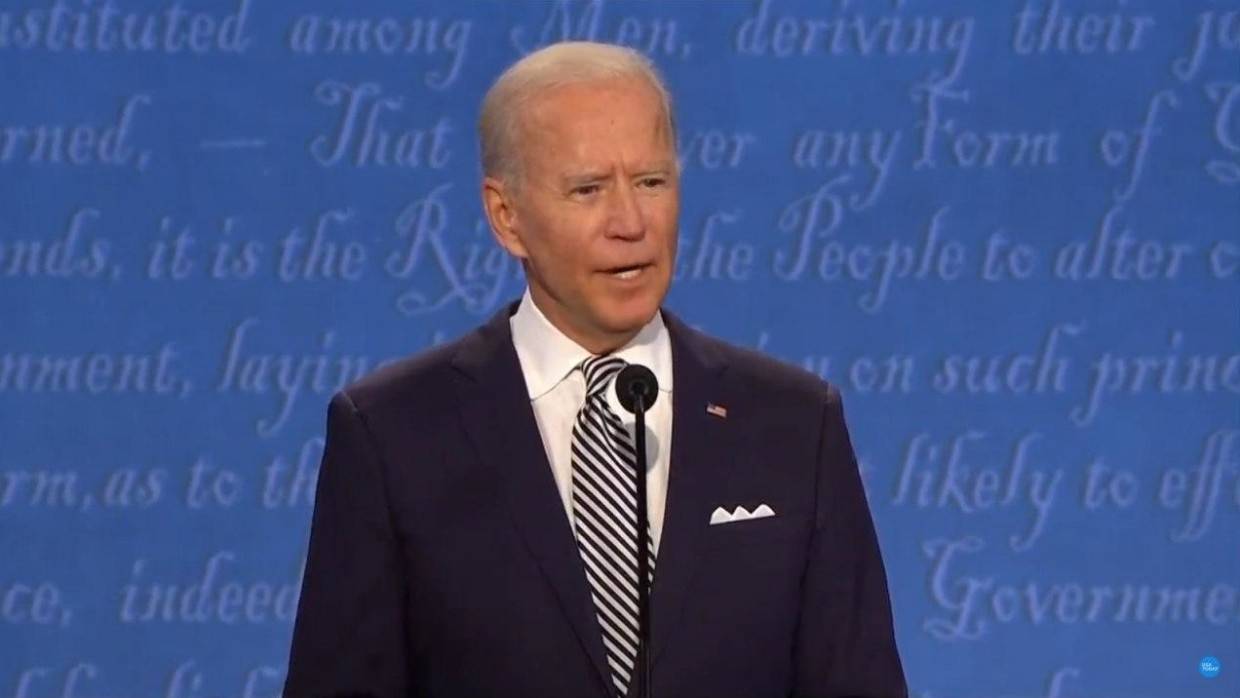 Байден призвал граждан привиться и ревакцинироваться на фоне омикрон-штамма