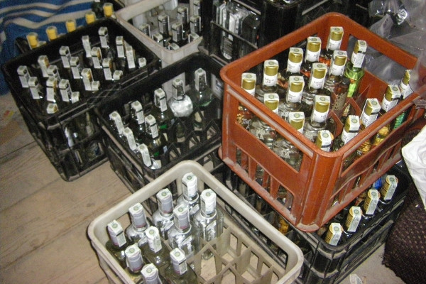 Крымчане организовали продажу ядовитого алкоголя