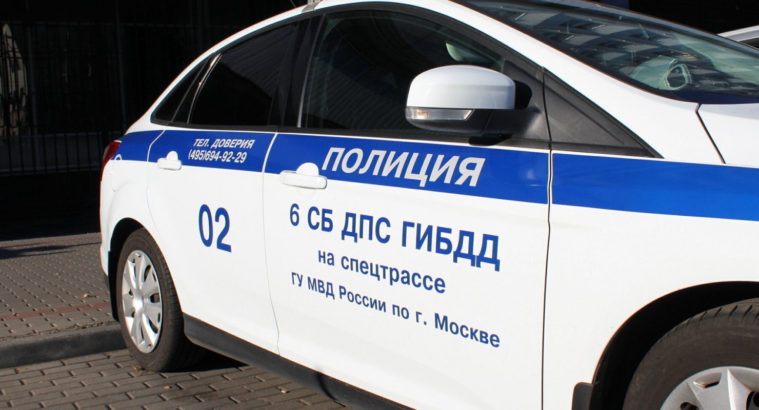 Водители с 1 октября смогут предъявлять электронные права