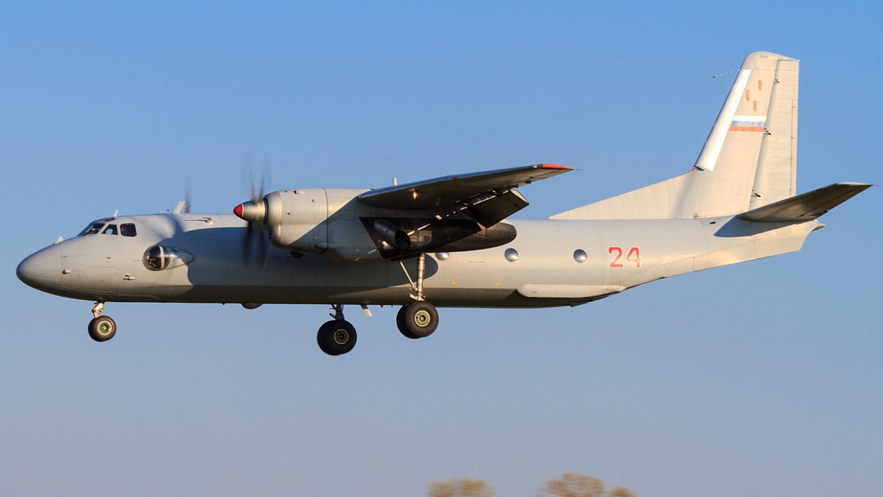 Самолет Ан-26 мог потерпеть крушение в море
