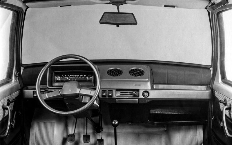Бешеная табуретка или Капсула смерти: удивительная жизнь Оки ВАЗ‑1111 объемом, двигатель, очень, автомобилей, машина, создать, рабочим, завод, мотор, мотором, автомобиль, более, в том, 1980‑х, выпускали, и даже, новый, автопрома, после, совсем