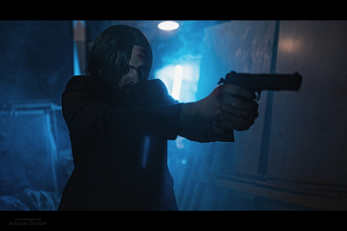 33 уик. Джон уик косплей. Fem John Wick. John Wick Cosplay. Джон уик киллерша.