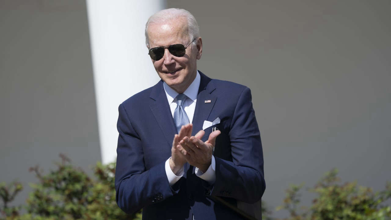 Байден вознамерился «усиливать страдания» Путина через Украину