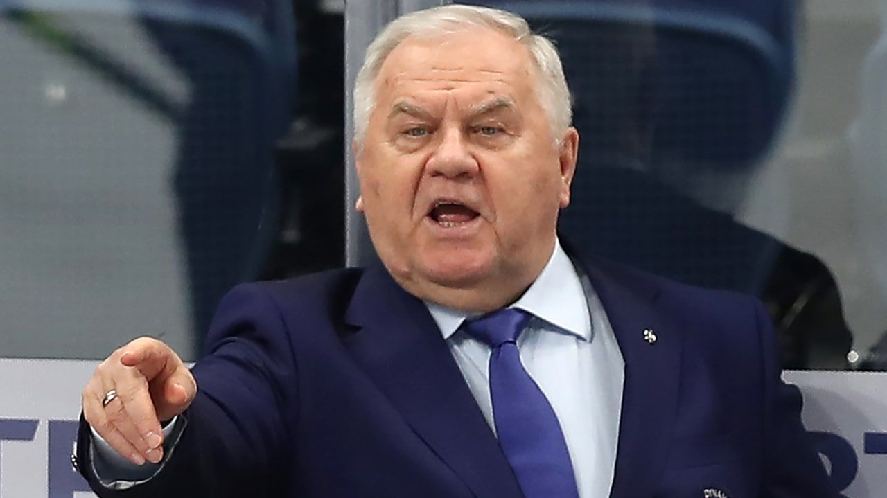 Крикунов считает, что вратарь сборной России Иван Федотов следующий сезон проведет в ЦСКА