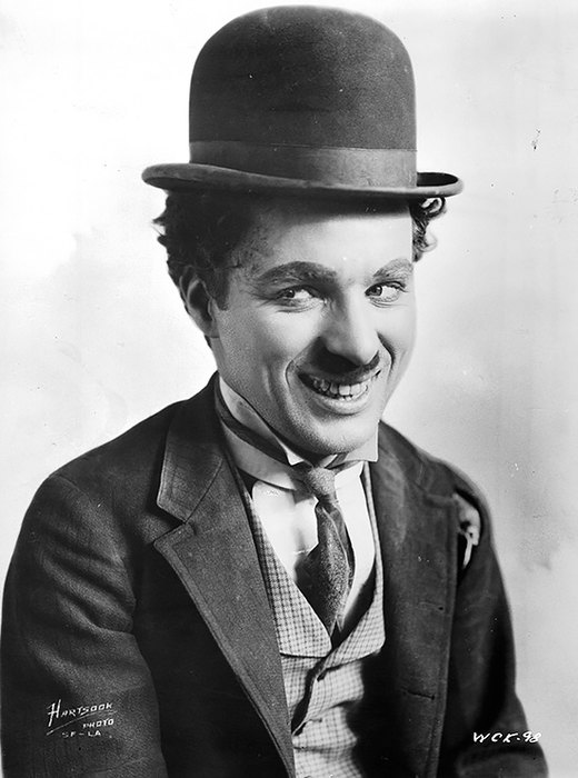 Маникюр для похорон и миллионы собакам: самые необычные завещания звезд другое