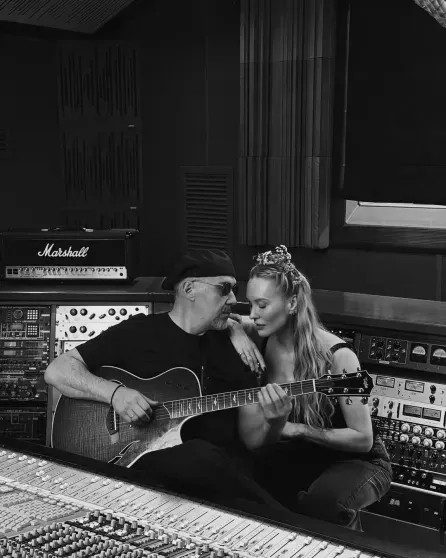 Наталья Давыдова и миллиардер Иван Стрешинский снялись в образах рокеров Стрешинский, Наталья, Давыдова, ДавыдоваИван, ДавыдоваНаталья, фотосессии, который, детей, мужем, санкциями, вместе, более, Супруги, поженились, Усманова, воспитывают, троих, находится, генеральный, Алишера