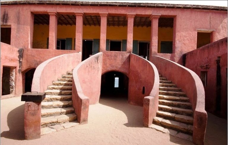 Остров Горе – главный рынок рабов на африканском побережье авиатур