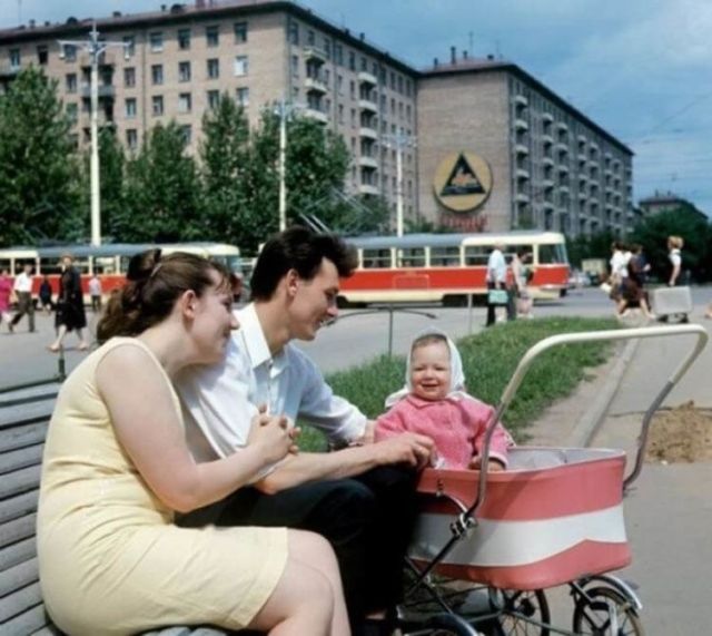 Позитивные фотографии из советского прошлого (25 фото)