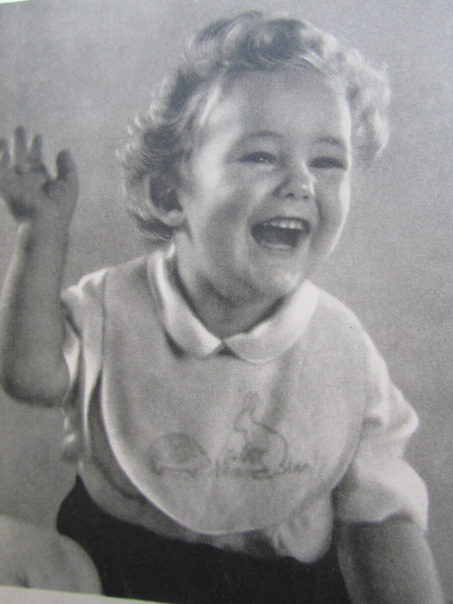 Самая странная, самая распространенная и самая любимая из моих кулинарных книг СССР. С одной я не расстанусь никогда Истории из жизни,позитив,эту страну не победить