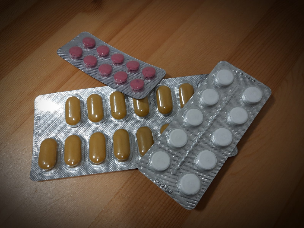 Минздрав исключил антибиотики и гормоны из схемы лечения ОРВИ