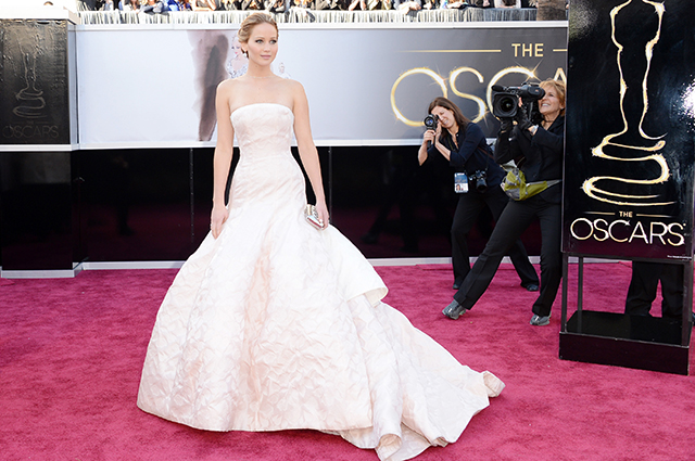 Представитель Дженнифер Лоуренс подтвердил ее помолвку с Куком Марони звездные пары