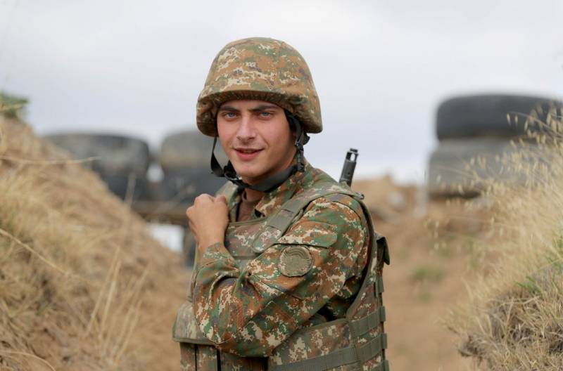 Стоит ли России вмешиваться в военном плане в карабахский конфликт и какова цена невмешательства: рассуждения и факты