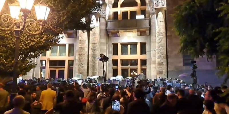 Почему русские должны за всех умирать? г,Москва [1405113],россия