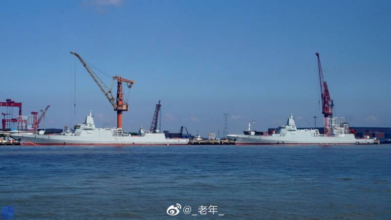 Новый законодатель моды: то ли крейсер, то ли эсминец проекта 055 Новый законодатель моды: то ли крейсер, то ли эсминец проекта 055 вмф