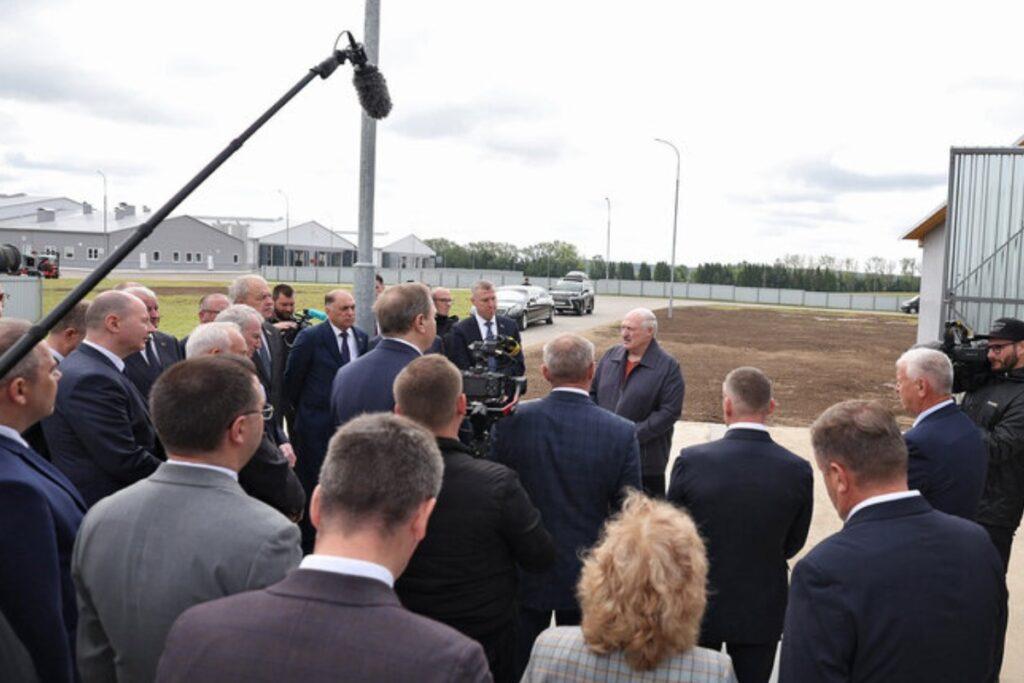 Лукашенко по договоренности с Трампом помиловал 31 украинца