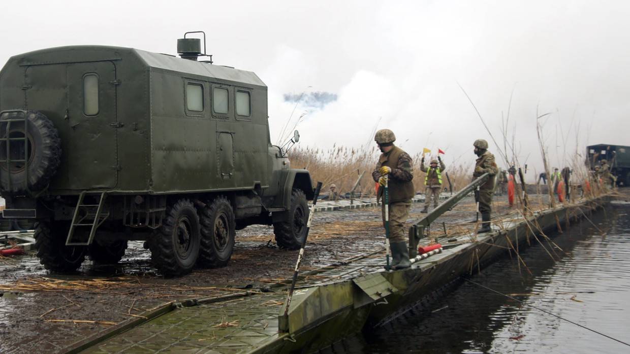 ДНР: Украина перебросила к линии соприкосновения в Донбассе 120 тысяч военных Политика