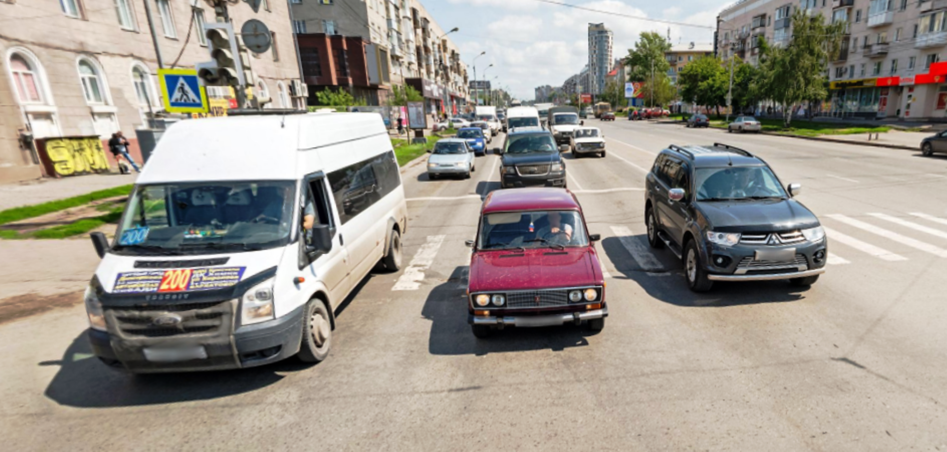 Водитель омск. Застрял в пробке. Пробки за 12.09.2021 Красноярск. Застрял в пробке геликами золотого цвета. Таксисты Сыктывкара расскажут властям о проблемных местах на дорогах.