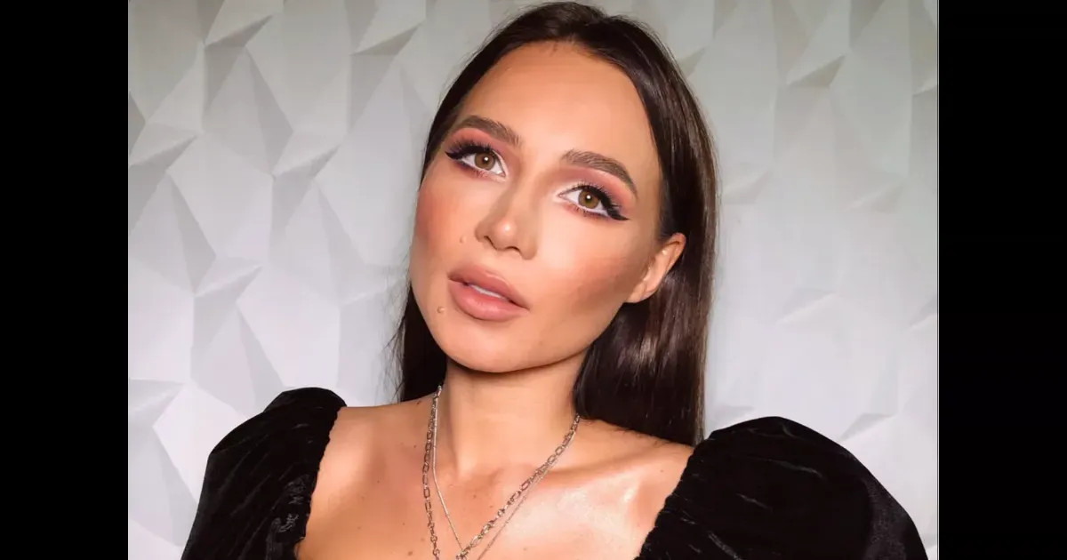 "Началось кровотечение в ЖКТ, ферритин упал". Блогершу Лерчек, которая лечится от рака, 7 месяцев не пускали к врачам и отправляли к "фельдшеру в селе"