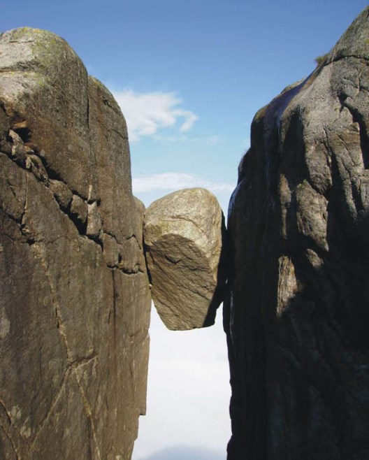 Прекестулен - самый красивый утес в мире Прекестулен, Кьёраг, Люсефьорда, поднимается, метров, около, высоте, сторону, фьорда, находятся, находится, только, примерно, можно, километра, туристов, тропа, которая, уровнем, плато