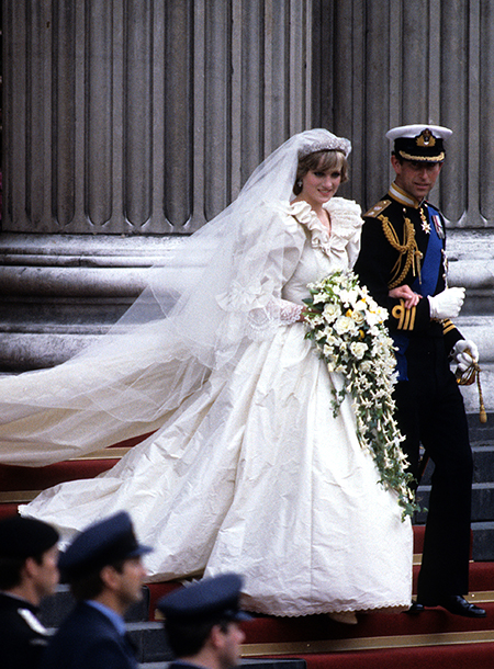 Принц Уильям и принц Гарри пришли к важному соглашению ради принцессы Дианы Монархи,Британские монархи