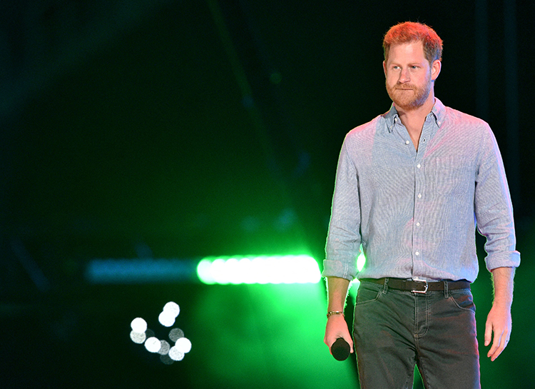 Дженнифер Лопес с мамой, принц Гарри без Меган Маркл и другие звезды на концерте Vax Live в Лос-Анджелесе Дженнифер Лопес с мамой, принц Гарри без Меган Маркл и другие звезды на концерте Vax Live в Лос-Анджелесе Звезды,Новости о звездах