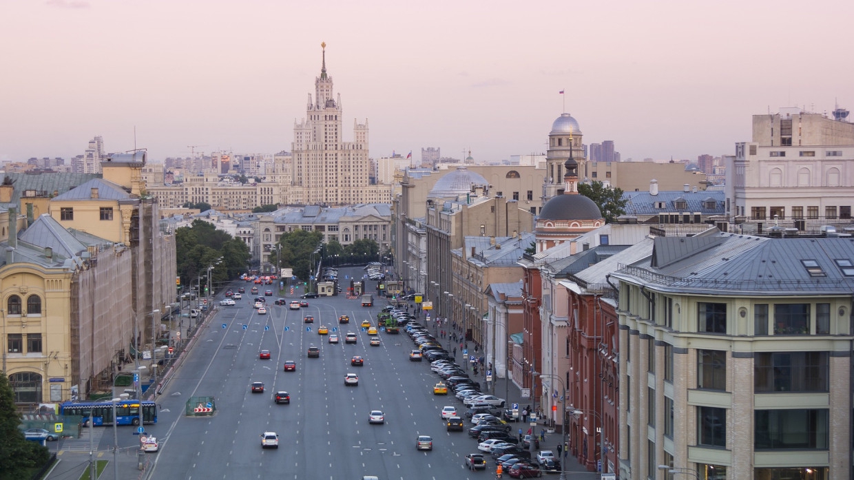 Ясная погода и до 23 градусов тепла ожидается в Москве 12 сентября Общество