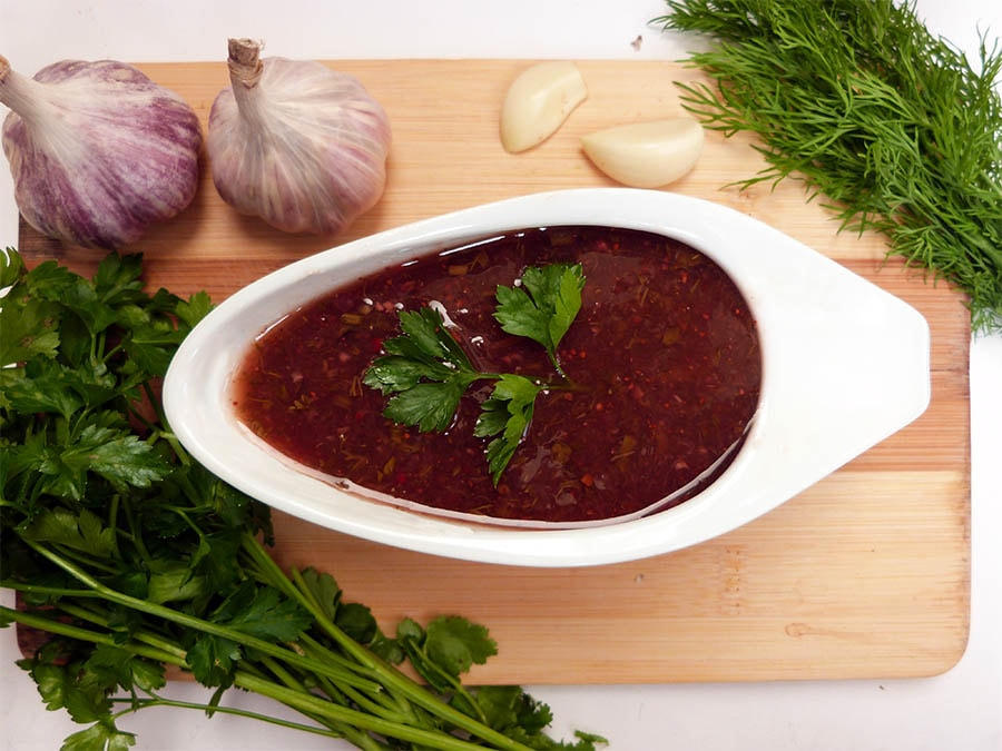 Вкусный абхазский соус из красной алычи