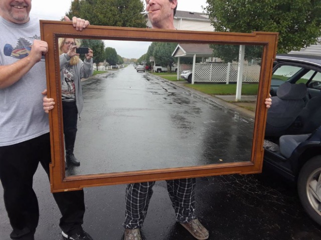 Как продать зеркало в интернете, сделав акцент на зеркале? Как продать зеркало в интернете, сделав акцент на зеркале? истории из жизни