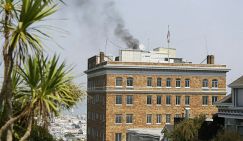 На фото здание консульства РФ в Сан-Франциско