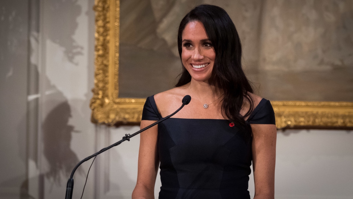 Кто из звезд верит гадалкам и астрологам Кто из звезд верит гадалкам и астрологам Шоу-бизнес