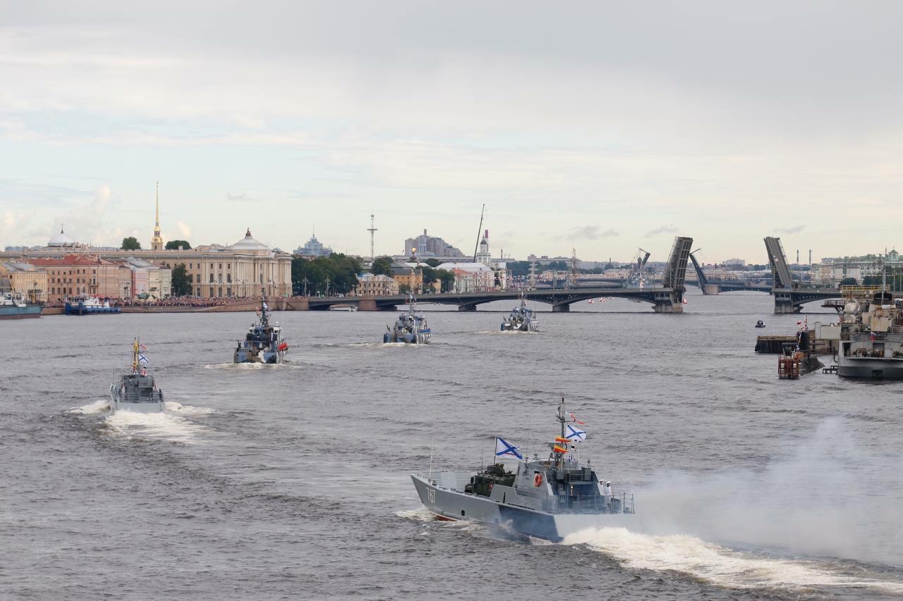 парад кораблей в санкт петербурге