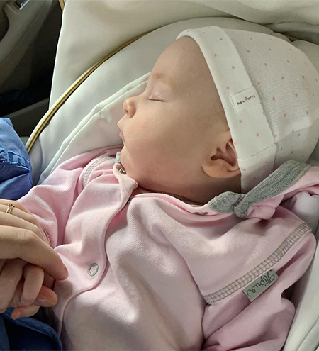 Юлия Липницкая поделилась серией фотографий дочери по случаю особенной даты Дети,Дети знаменитостей