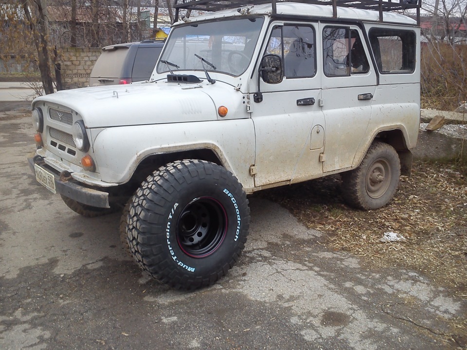 Колеса на уаз. Колеса BFGOODRICH УАЗ 3151. Колеса на УАЗ 3151. УАЗ 3151 на 35 колесах. УАЗ 3151 на 31 колесах.