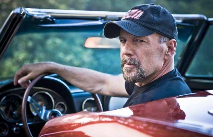 Машина для героя: на чем ездят голливудские звезды боевиков 1990-х