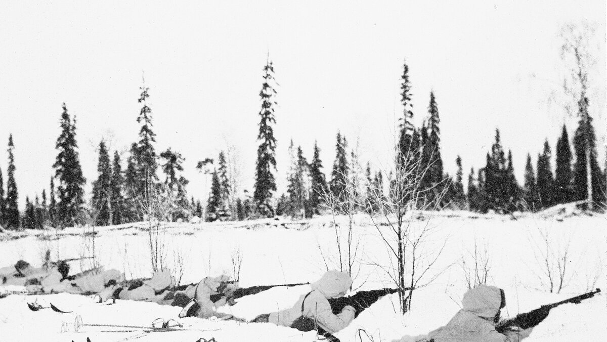 Изображение: Финский военный музей
Патруль продвигается в Сайе, финская Лапландия, во время Зимней войны.