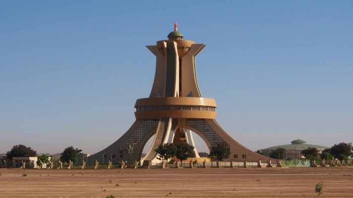 Памятник мученикам, Алжир. \ Фото: pl.wikipedia.org.
