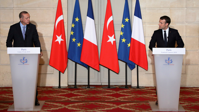 HuffPost: с Эрдоганом Макрон говорил так же смело, как и с Путиным 