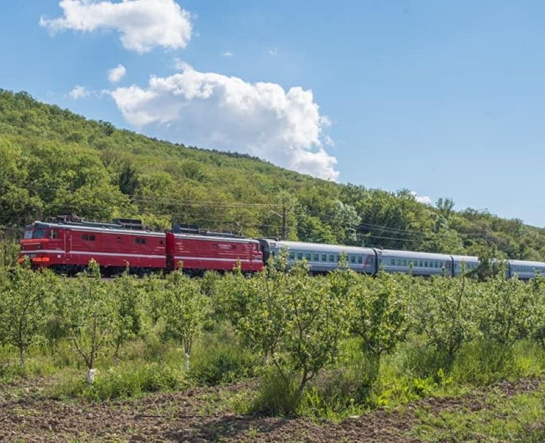 В Симферополь запустят поезд из Адлера: маршрут и расписание