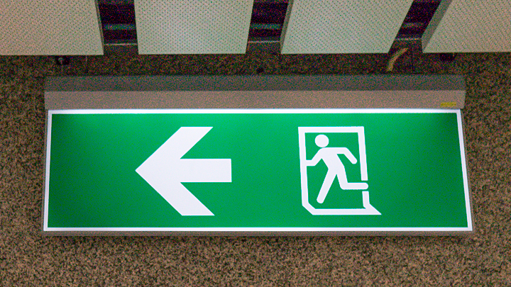 "ИНТЕЛЛИГЕНЦИЯ" В БЕГАХ: РОССИЯ ОЧИЩАЕТСЯ ОТ ПРЕДАТЕЛЕЙ