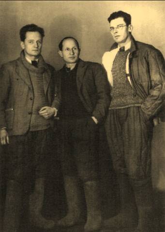 Кукрыниксы: мастера плакатно-карикатурной пропаганды Кукрыниксы: мастера плакатно-карикатурной пропаганды история