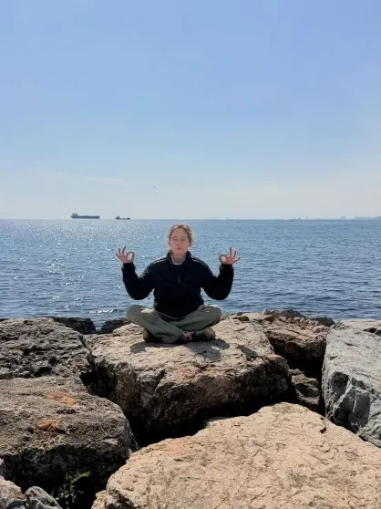 Виктория Исакова отдыхает в Стамбуле с дочерью на фоне слухов о романе с Фёдором Бондарчуком Исакова, Виктория, МорозВиктория, Мороз, ИсаковаВарвара, актрисы, МорозВарвара, браке, стали, Фёдором, дочерью, Бондарчуком, прожила, заболевания, генетического, редкого, младенчестве, ребёнок, родился, старше