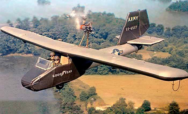 В 1956 году американцы создали надувной самолет для шпионов. Он помещался в багажник машины