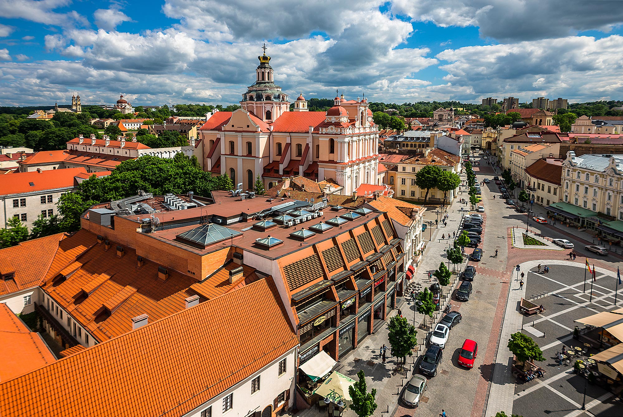 Литва столица какой страны. Литва столица Вильнюс. Литва исторический центр Вильнюса. Вильнюс старый город. Литва старый город Вильнюс.